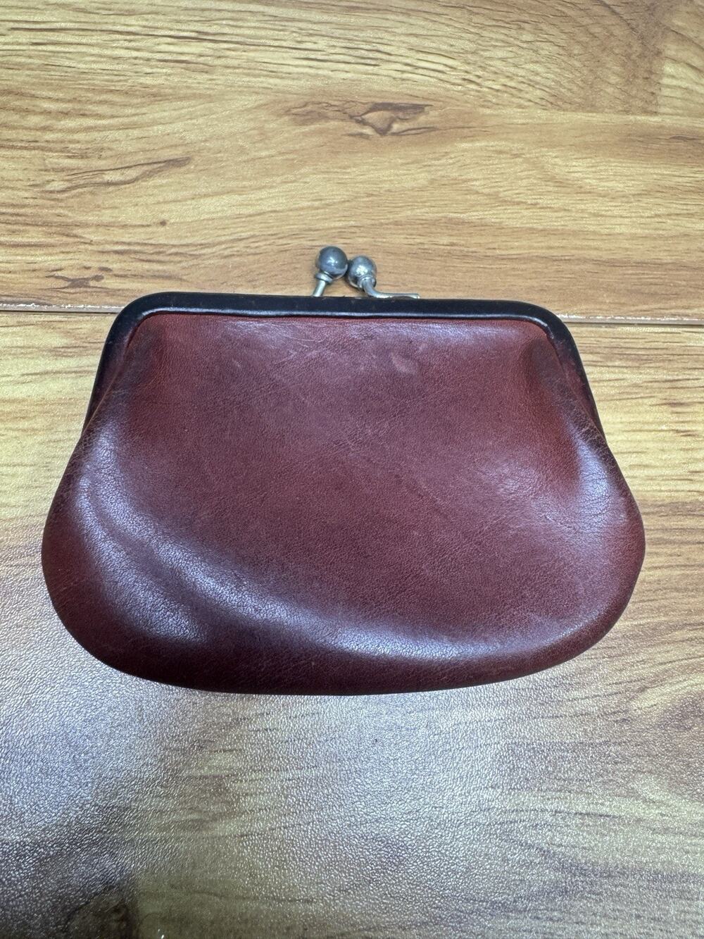 Vintage Coach Leather Double Kiss Lock Coin Purse Wallet Change Pouch USA